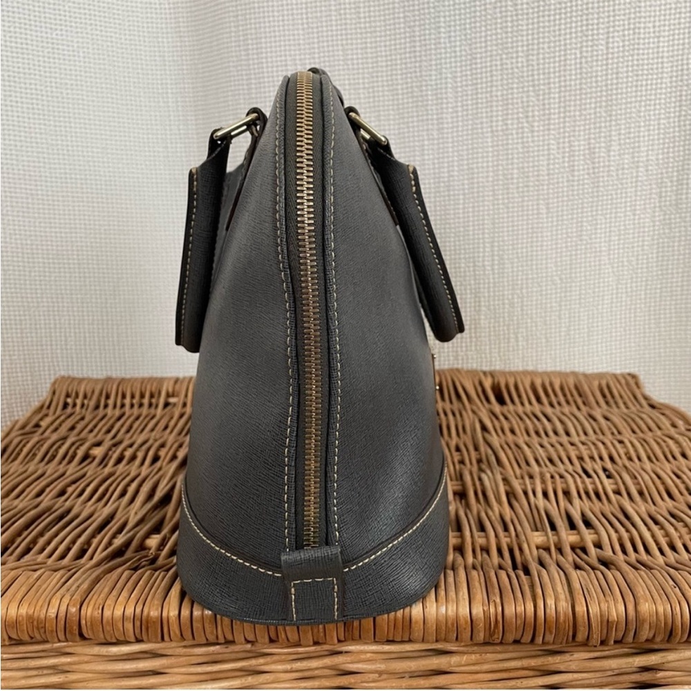 Dooney and Bourke Gray Saffiano Leather Zip Satchel.. NWOT.. never been used.. - Picture 4 of 8